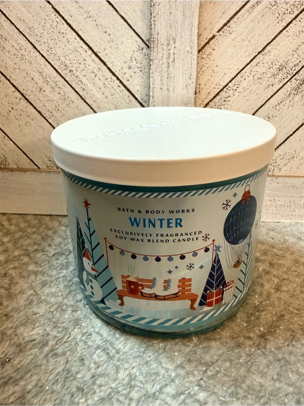 Bath & Body Works Winter Candle - White, Light Blue, Teal, Navy